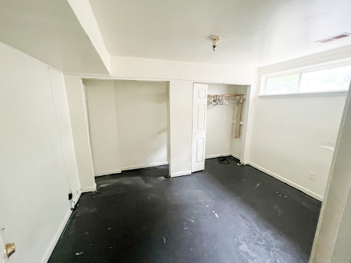 287,000 6 bedroom SingleFamily on Middleton Ln